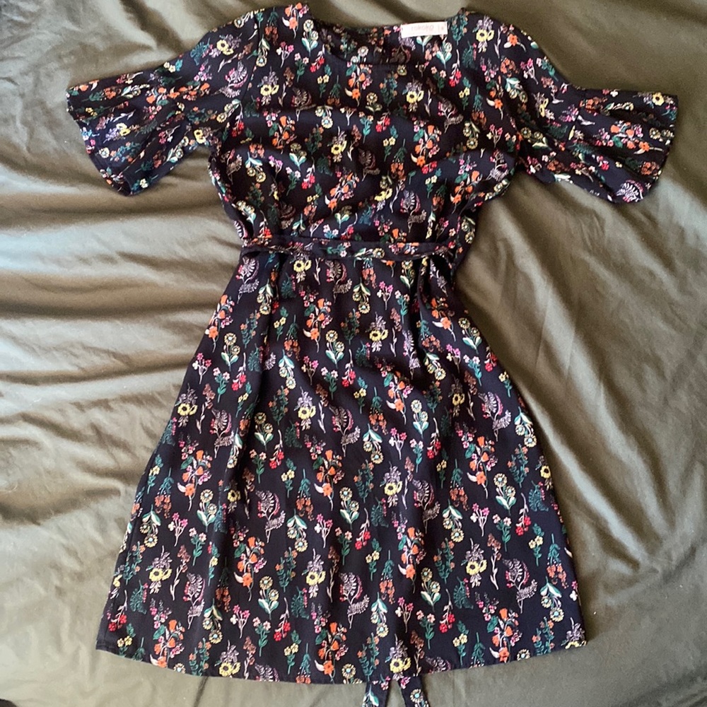 Ruffle sleeve floral dress